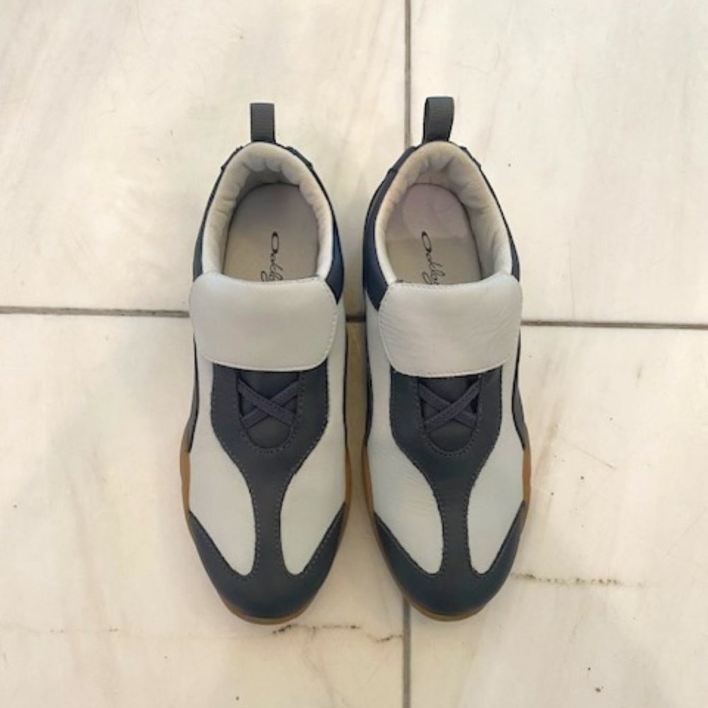 Clear Out-Brand New Oakley sneakers in size UK 3  (US 5-6)